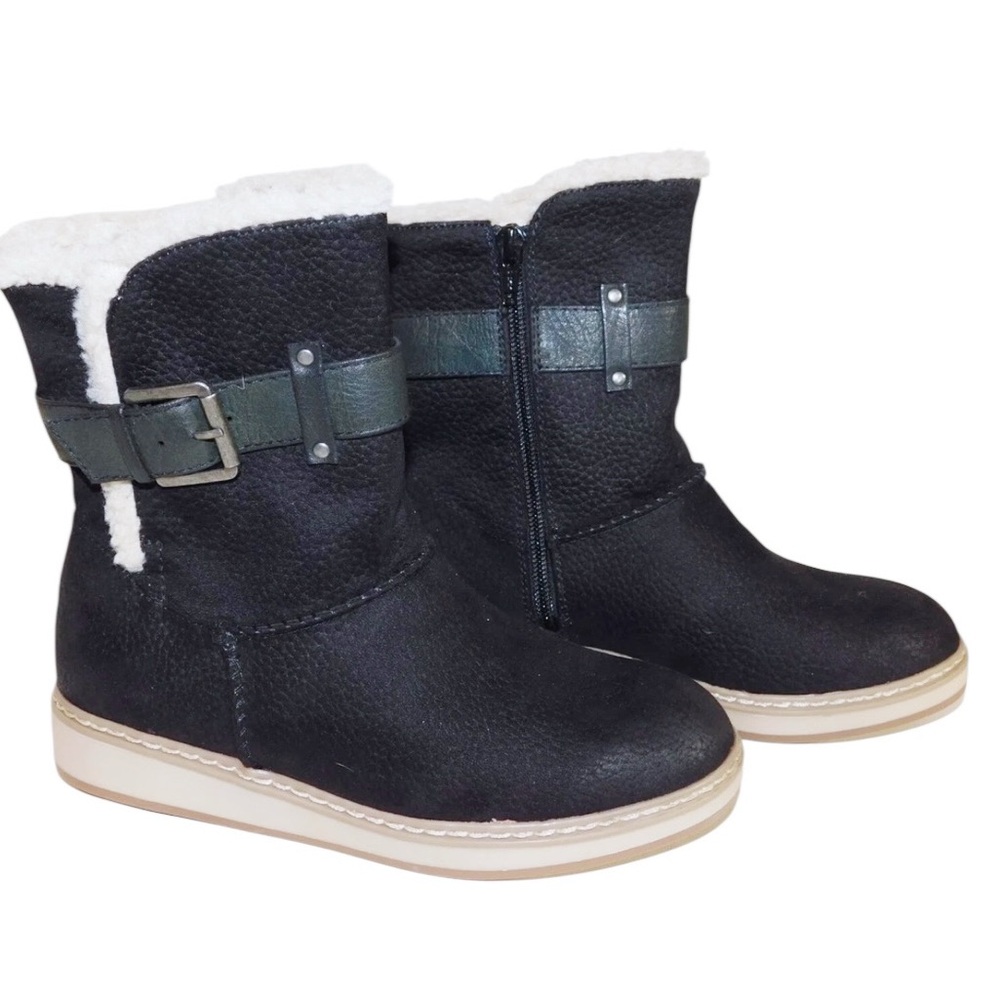 Women's White Mountain Black Winter Boots